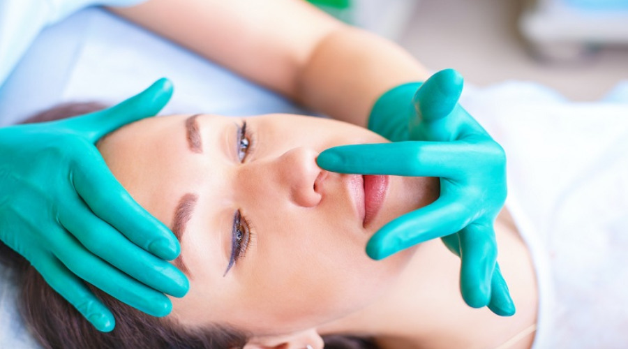 اصلاح شاخک ‌های بینی با جراحی 