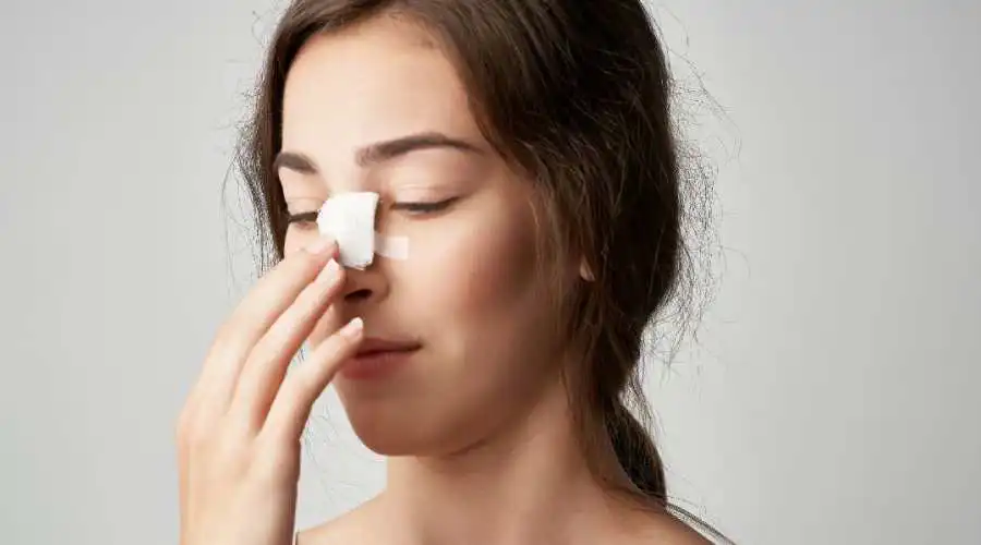 آیا سفر و پرواز بعد از عمل بینی خطرناک است؟