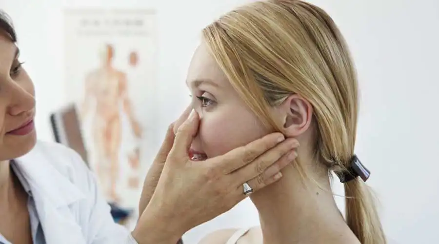آیا سفر و پرواز بعد از عمل بینی خطرناک است؟